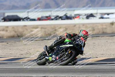 media/Dec-07-2025-CVMA (Sun) [[3e7d2de5dc]]/Race 8-Middleweight Shootout/